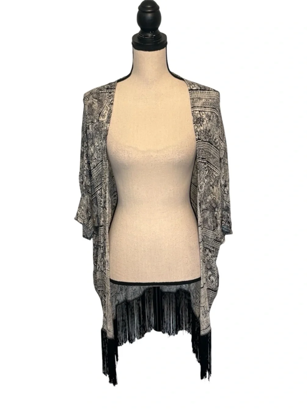 California Gypsy Black & White Print Kimono with Fringe (One Size)